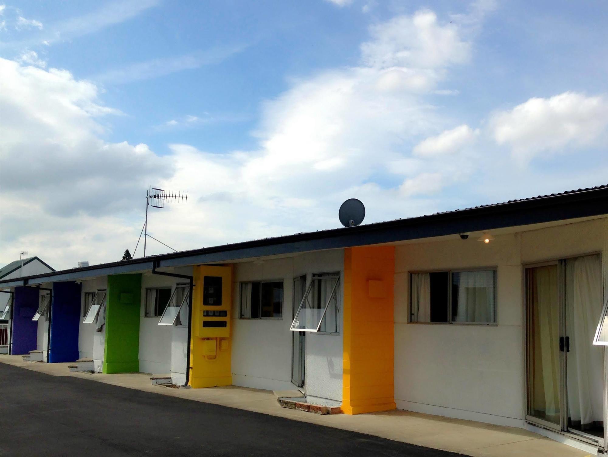 Rainbow Motel & Guest House Тауранга Экстерьер фото